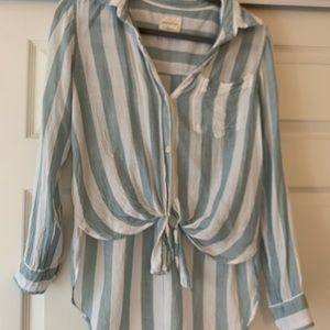 HI LO striped AE shirt